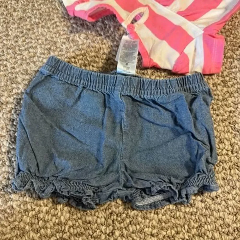 Carter's Baby Girl 2pc NWT Striped Top Chambray Ruffle Shorts 6 Months